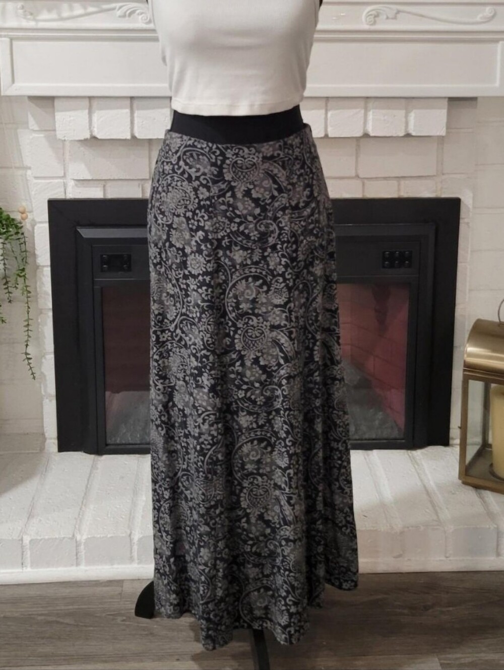 Vintage 90s Grunge black and gray Paysley Whimsigoth grunge maxi skirt M